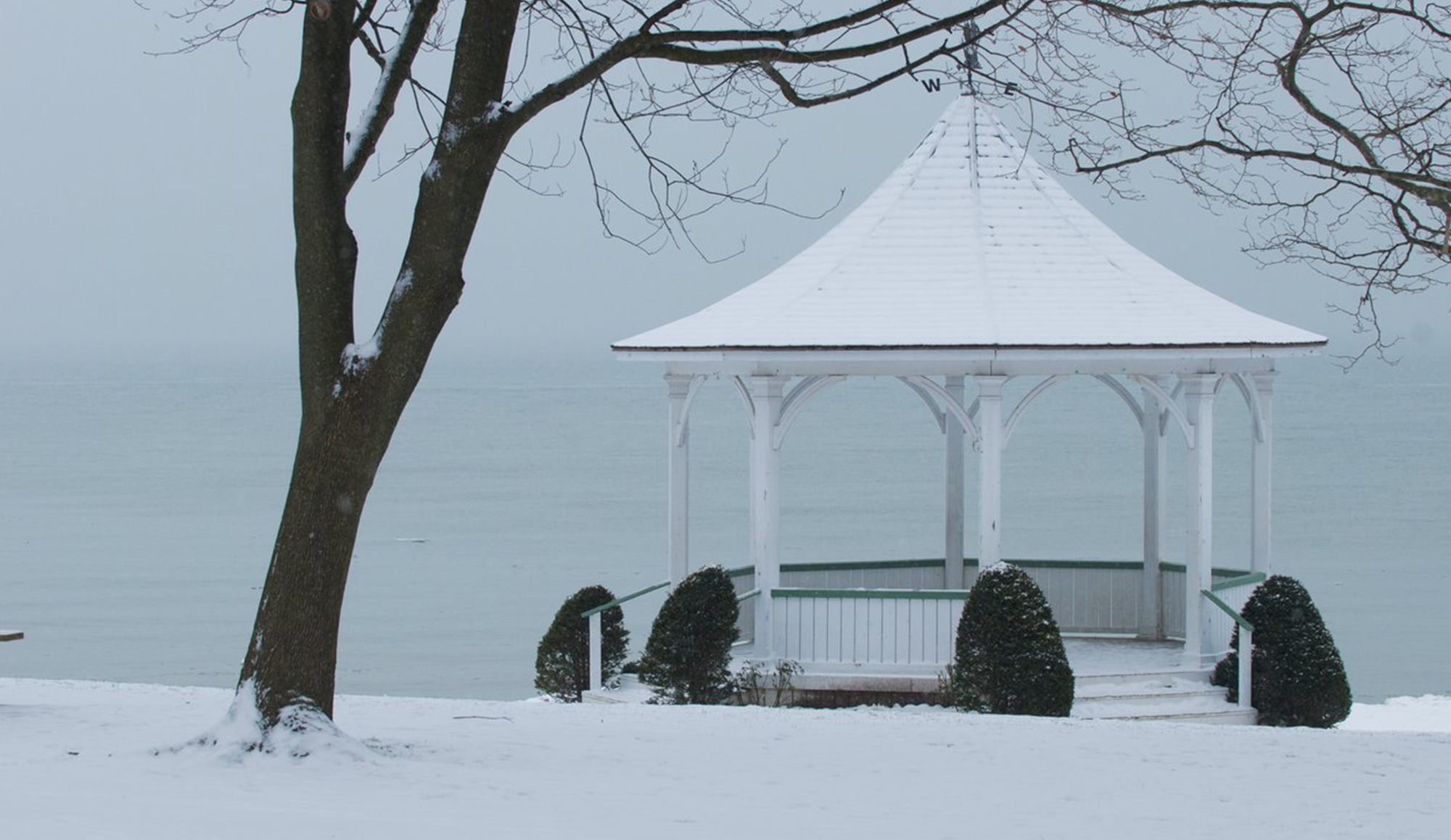 Snow-covered historic streets and waterfront in Niagara-on-the-Lake, Ontario